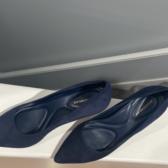 Antonio Melani Blue Heels w/ heel top piece gold Size 8m EUC worn twice leather - Picture 10 of 16